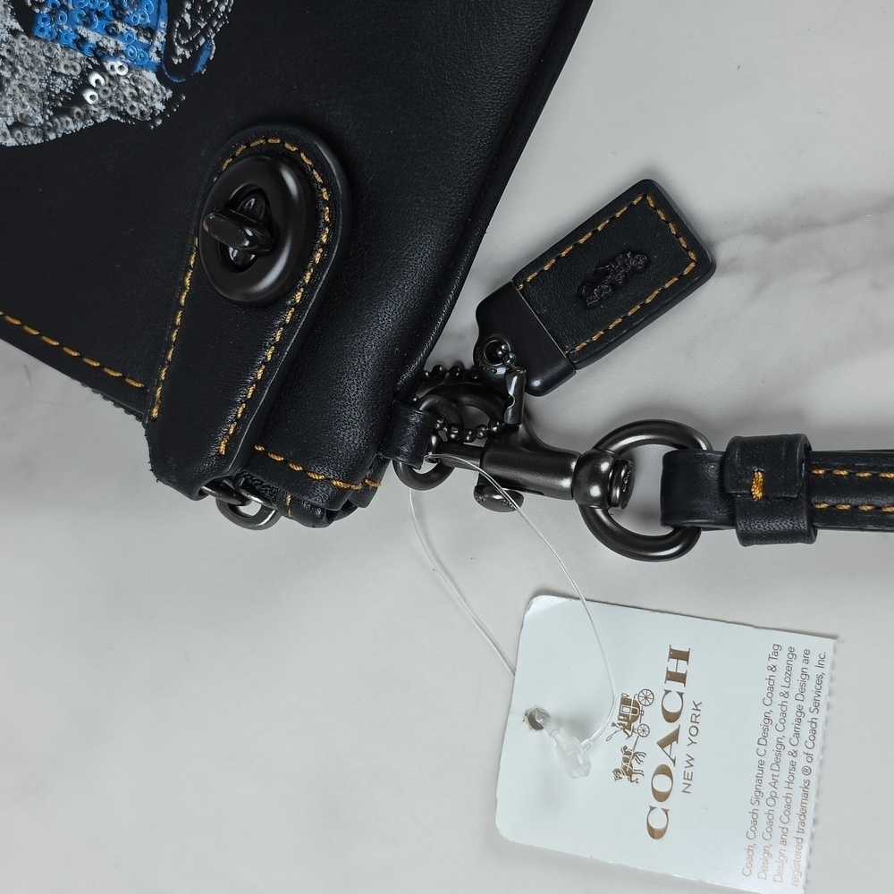 COACH 1941 CAR COUPE BLACK SEQUINS TURNLOCK WRISTLET 21‎ WALLET LTD EDITION - Picture 8 of 16
